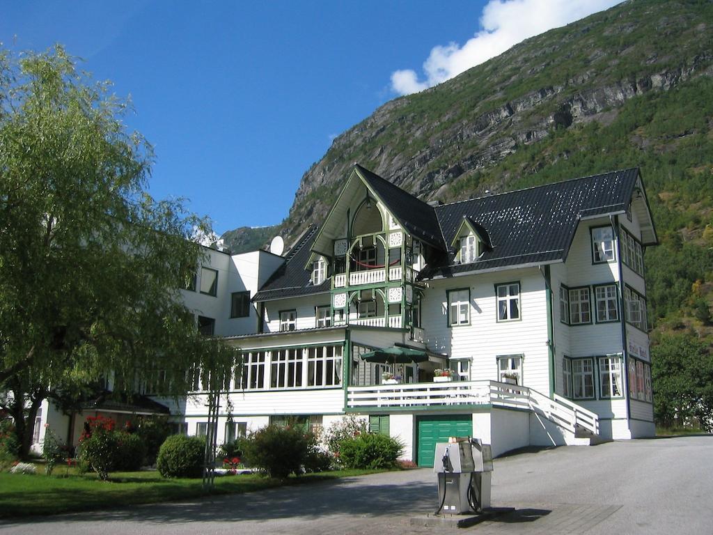 Hjelle Hotel Εξωτερικό φωτογραφία